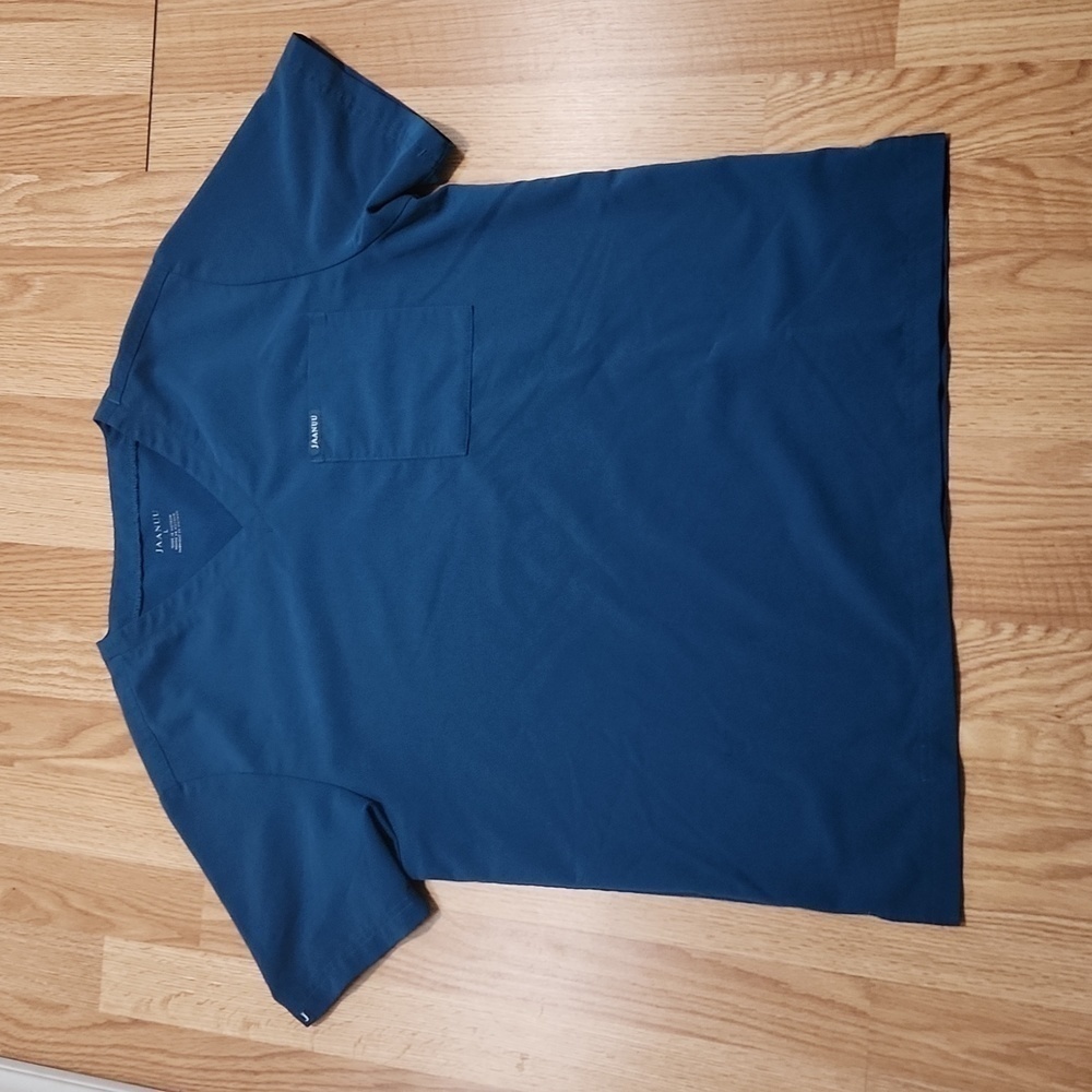 Rhena Classic Scrub Top size large